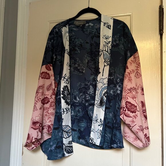 Anthropologie Kimono - Floral Navy Rose Cream Pattern - One Size - Missing Belt - Picture 2 of 8
